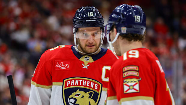 Florida Panthers center Aleksander Barkov, left wing Matthew Tkachuk