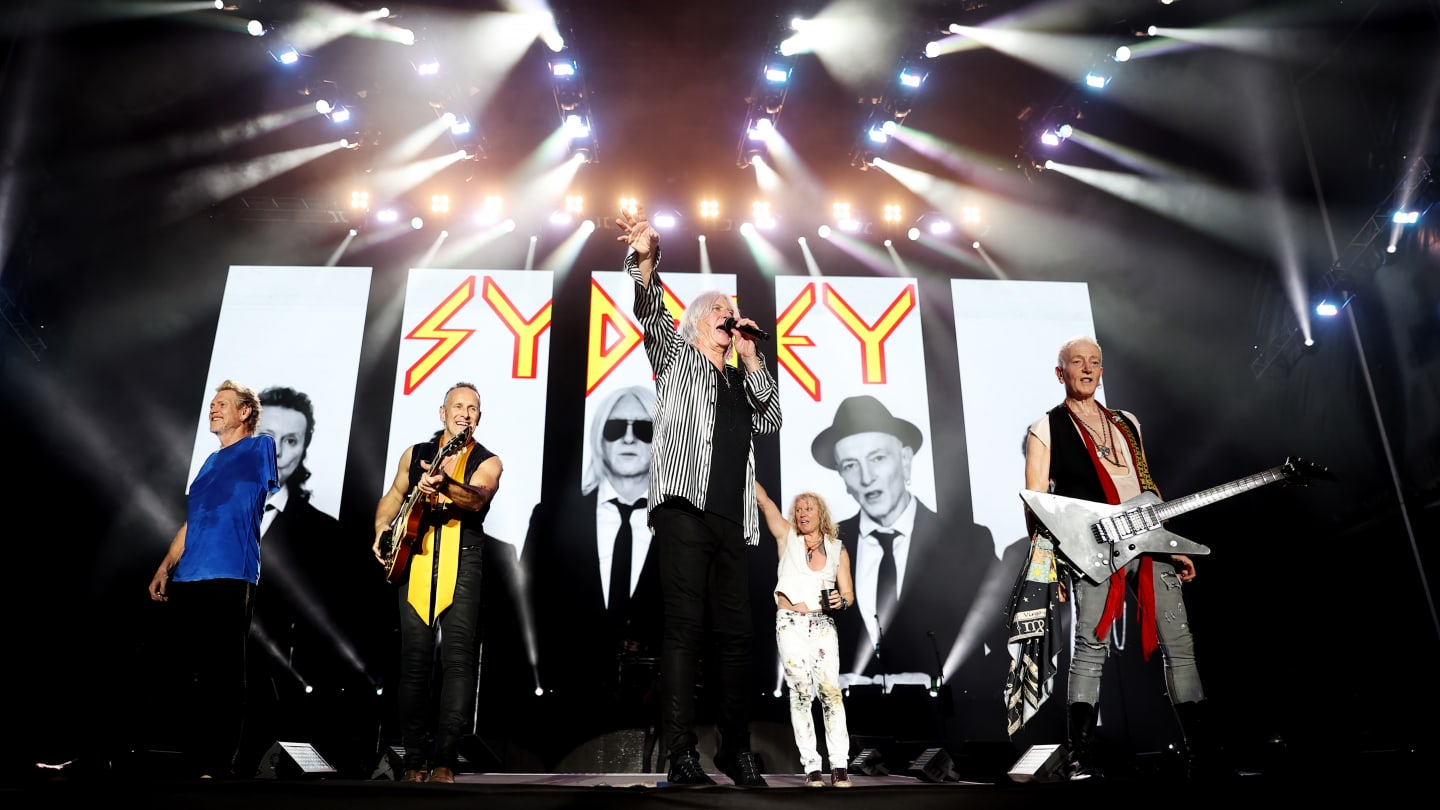 Def Leppard выпустили новый сингл с атмосферой глэм-рока при участии Тома Морелло