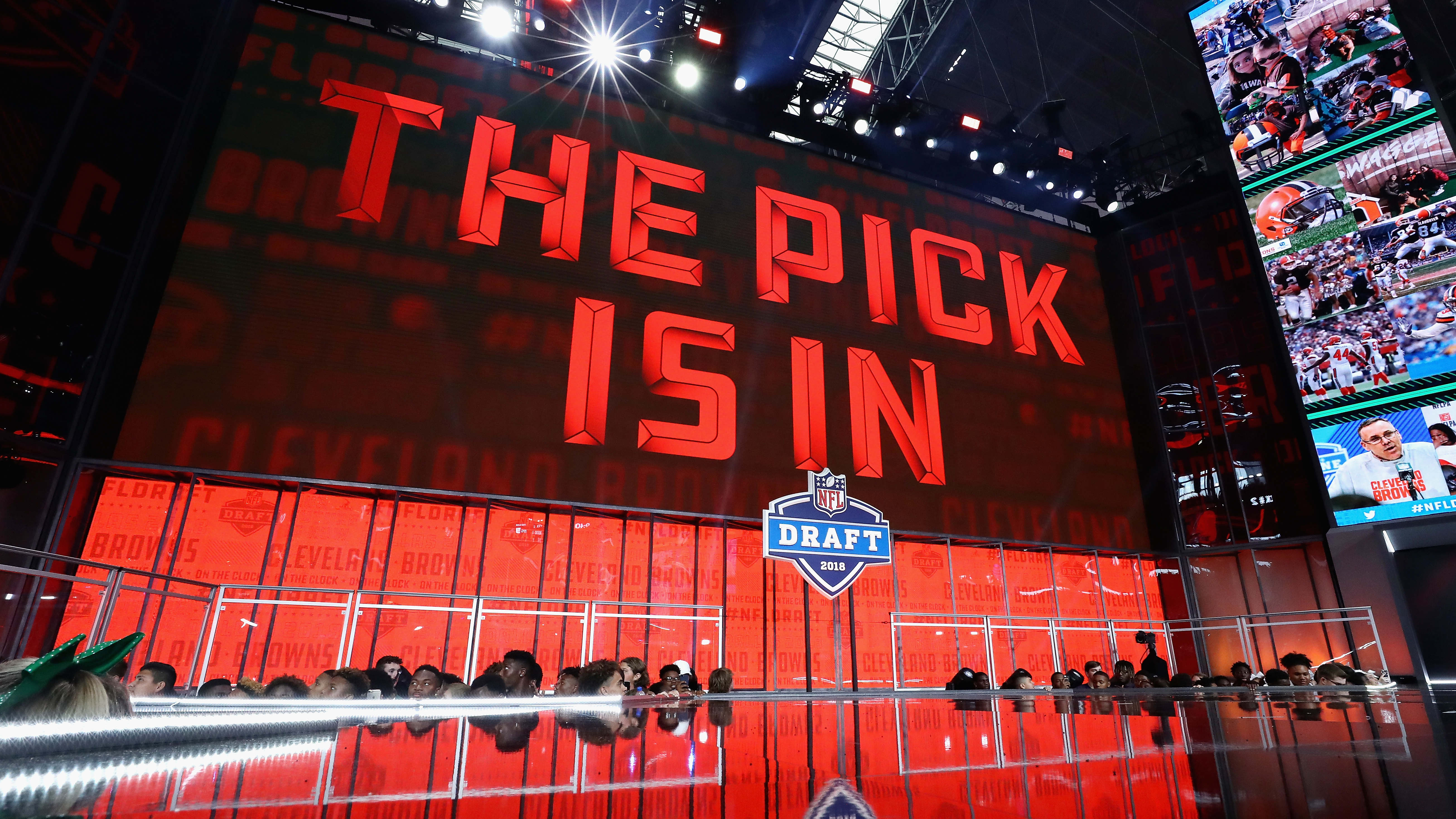 How should the Cleveland Browns approach the second pick in the 2025