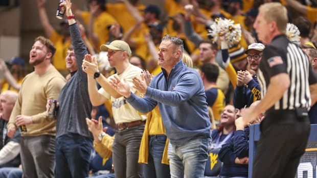 West Virginia Mountaineers fans cheer. Ben Queen-Imagn Images