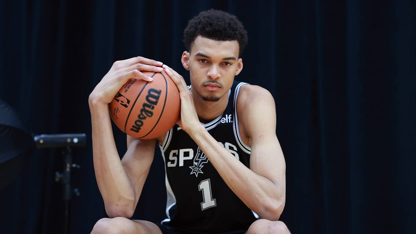 Devonte' Graham perfectly sums up Spurs' Wembanyama with three words - Vimarsana News