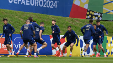 Skuad Italia dalam persiapan jelang laga menghadapi Albania, Minggu (16/6) dinihari WIB