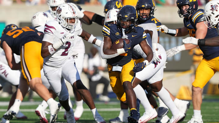 Kendrick Raphael finds running room vs. Texas Southern
