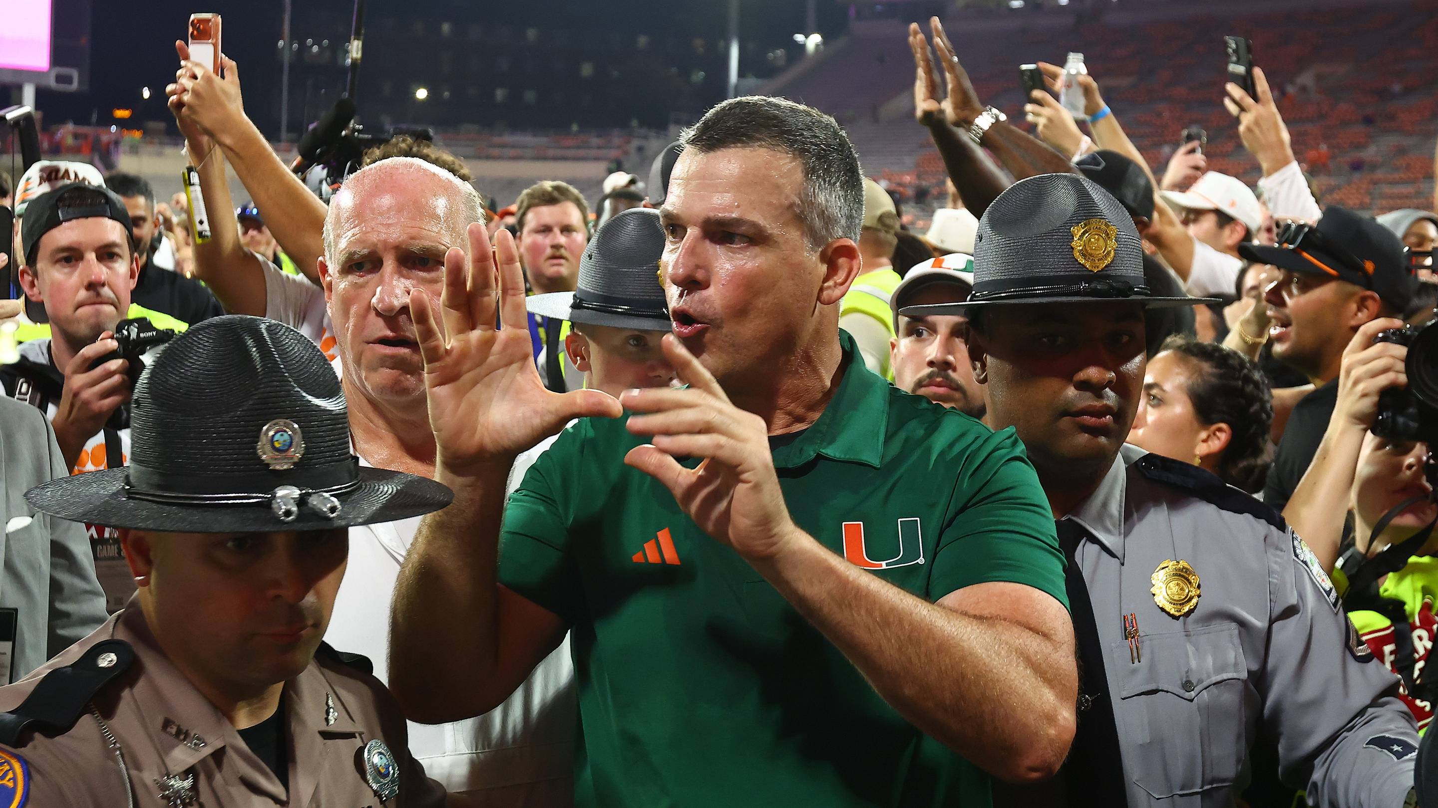 Miami Issues Offer to 4-Star TE Jordan McKinley