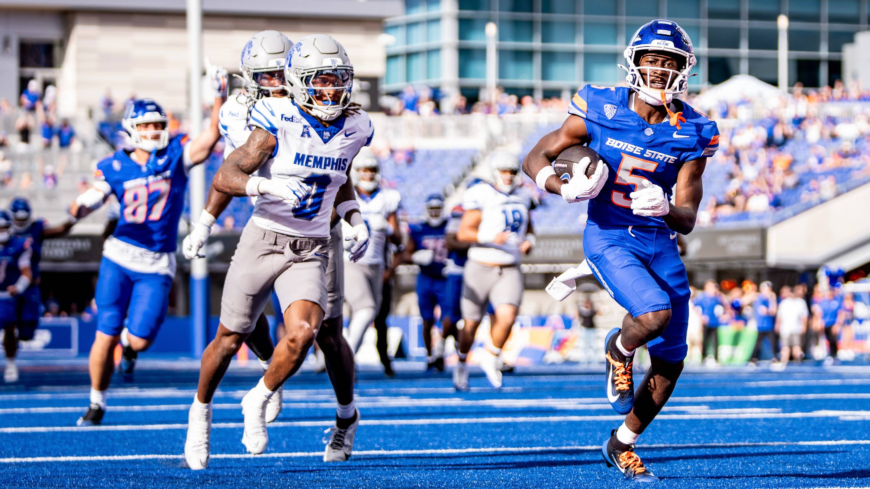 Pac-12 scores signature victory, pushes two ranked teams to the brink in Week 2