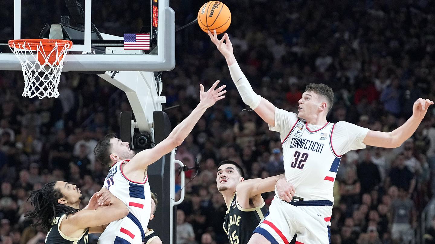 NBA Insider Suggests UConn's Donovan Clingan Is In Play To Be Selected In The Top Three - Vimarsana News