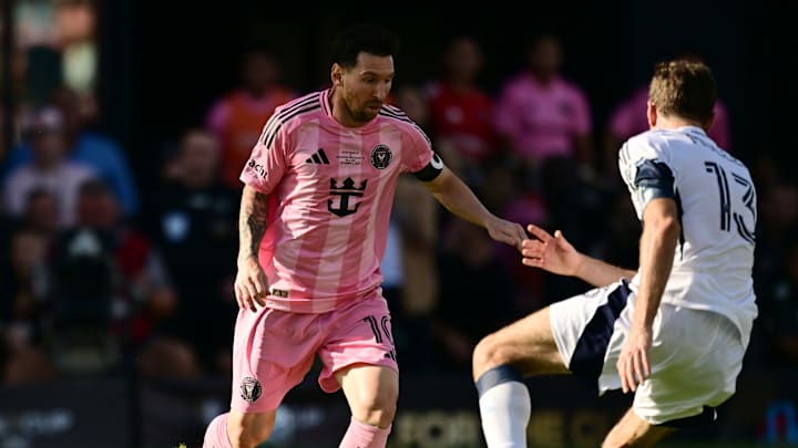 Thomas Müller und Lionel Messi mussten diese Woche einige sportliche Rückschläge verkraften. Thomas Müller und Lionel Messi mussten diese Woche einige sportliche Rückschläge verkraften.