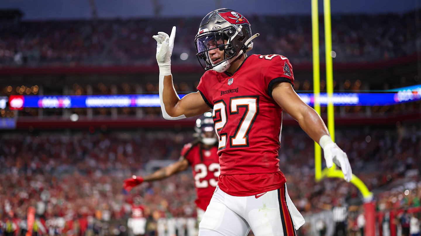 Zyon McCollum went full Mike Alstott on insane fumble return vs. Ravens