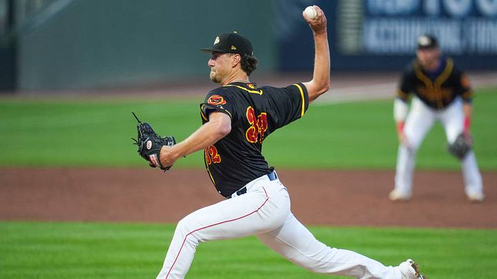 Smokies pitcher Jace Beck (32) pitches during a minor league baseball game between the Knoxville Smokies and Birmingham Barons at Covenant Health Park in Knoxville, Tennessee., on May 7, 2026.