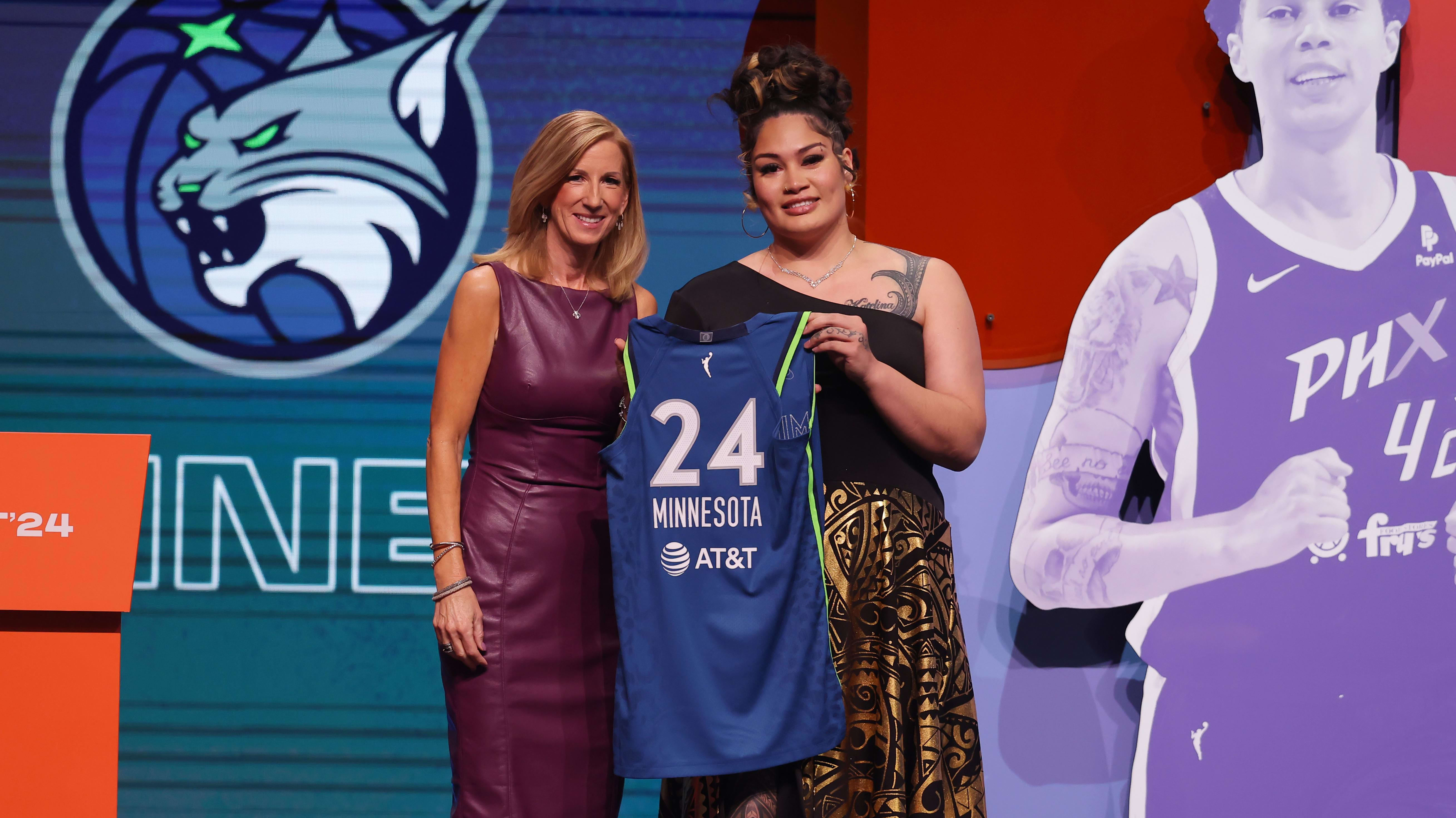 BREAKING: Utah star Alissa Pili drafted No. 8 overall by the Minnesota Lynx in WNBA draft