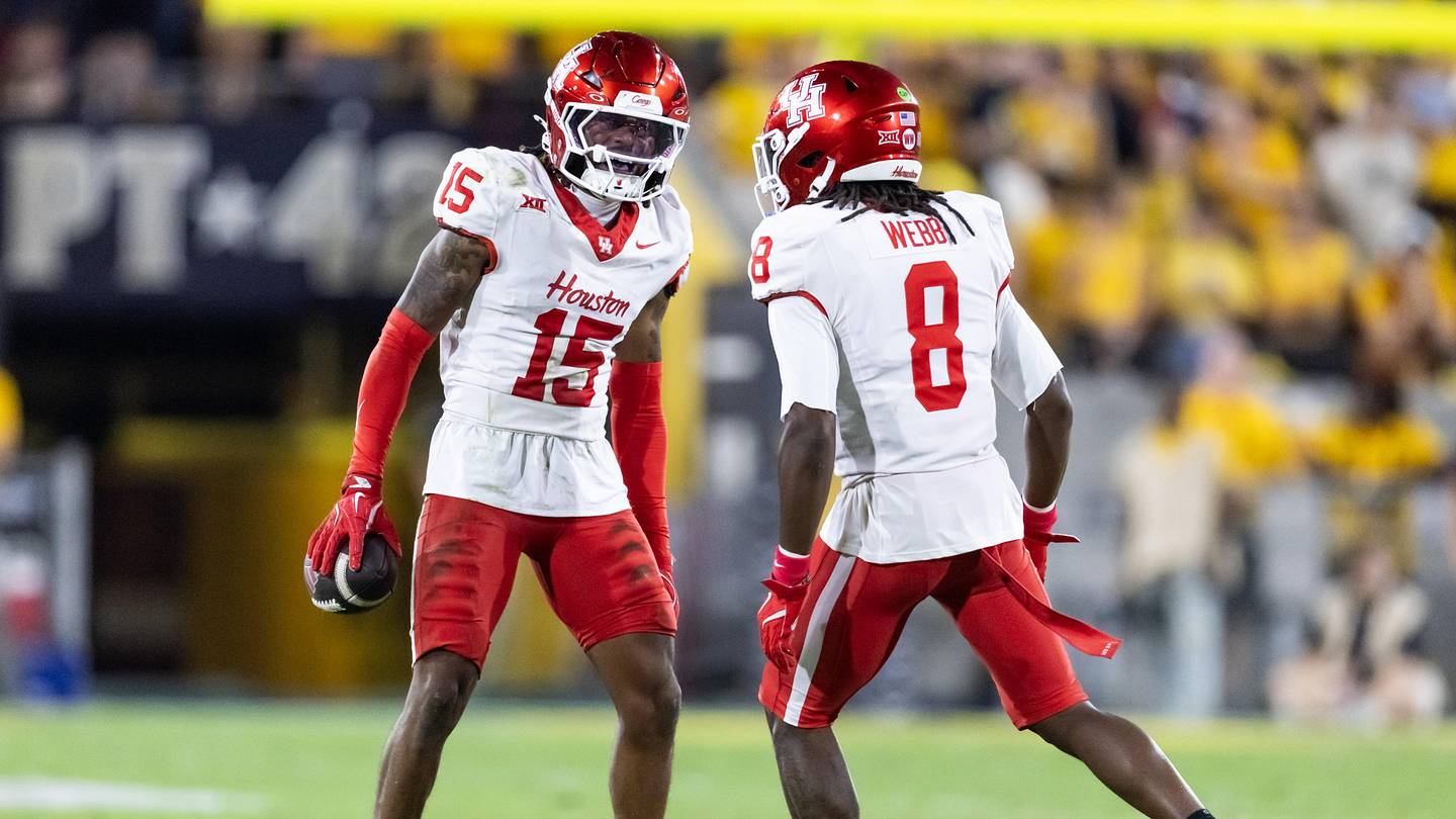Le football de Houston bouleverse l’État de l’Arizona, numéro 24, lors de la bataille du quatrième quart