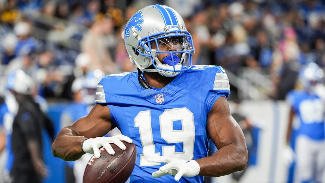 Detroit Lions wide receiver Donovan Peoples-Jones (19) warms up before a preseason game against Pittsburgh Steelers at Ford Field in Detroit on Saturday, August 24, 2024.