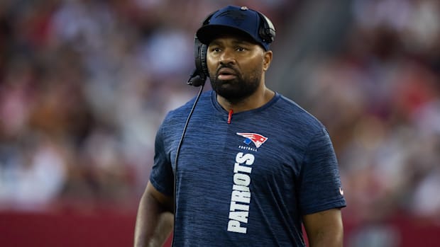 Mayo is under scrutiny after a disappointing 30–17 Patriots' loss to the Cardinals.