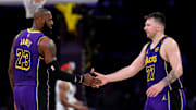 James y Doncic fueron claves en la victoria sobre Dallas