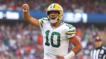Green Bay Packers v Chicago Bears