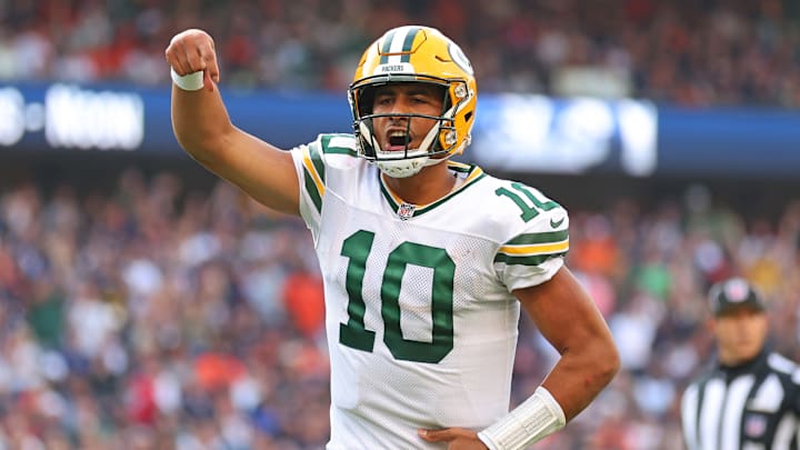 Green Bay Packers v Chicago Bears