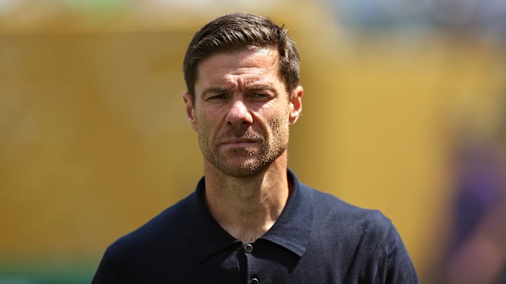 Xabi Alonso et le Real Madrid pourraient perdre un défenseur Xabi Alonso et le Real Madrid pourraient perdre un défenseur