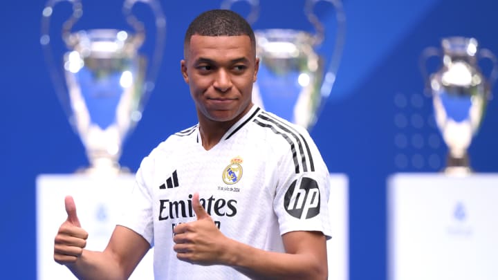 Kylian Mbappé lors de sa présentation devant le Santiago-Bernabeu hier 