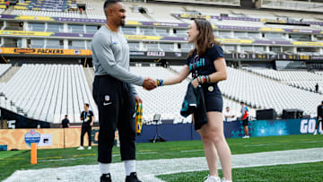 Jalen Hurts (L), Philadelphia Eagles, Gabriela Bankhardt (R)