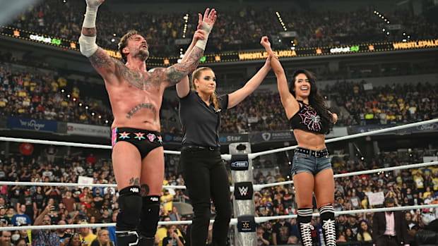 CM Punk & AJ Lee CM Punk & AJ Lee