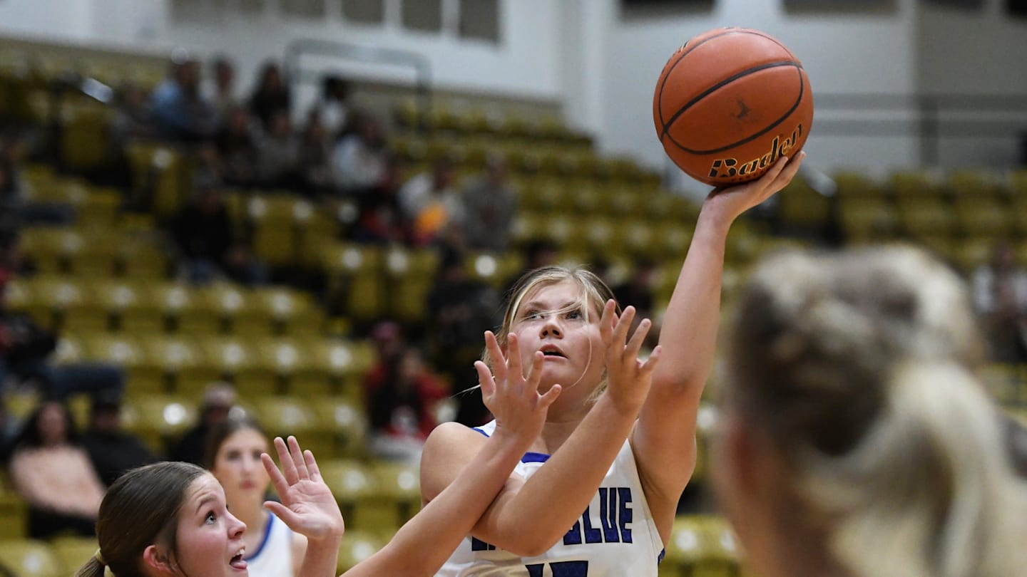 Texas UIL girls basketball 2A-II state championship: Farwell vs. Martin’s Mill preview, live scoring, updates