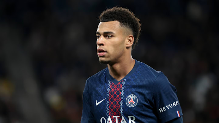 La lutte pour le titre s'annonce âpre entre le PSG et le RC Lens en Ligue 1. 