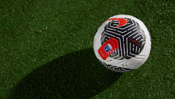 Il pallone del campionato italiano di calcio femminile