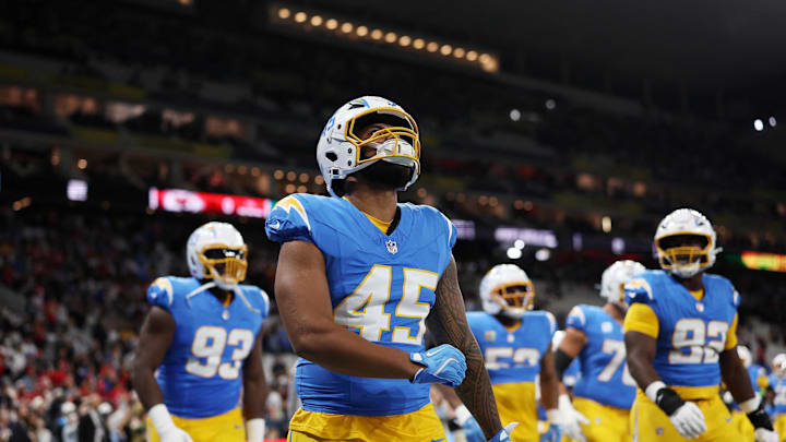 [US, Mexico & Canada customers only] Sep 5, 2025; Sao Paulo, BRAZIL; Los Angeles Chargers linebacker Tuli Tuipulotu (45) before a NFL game at Corinthians Arena. Mandatory Credit: Amanda Perobelli/Reuters via Imagn Images