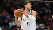 Brook Lopez tiene 38 años de edad 