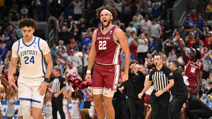 Mar 20, 2026; St. Louis, MO, USA; Santa Clara Broncos forward Allen Graves (22) reacts after making a basket against Kentucky Wildcats center Malachi Moreno (24) during the second half of a first round game of the men's 2026 NCAA Tournament at Enterprise Center.  Mandatory Credit: Jeff Curry-Imagn Images