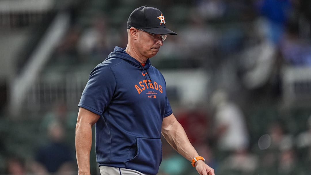 Sep 13, 2025; Cumberland, Georgia, USA; Houston Astros manager Joe Espada (19) on the field during the game against the Atlanta Braves during the eighth inning at Truist Park.
