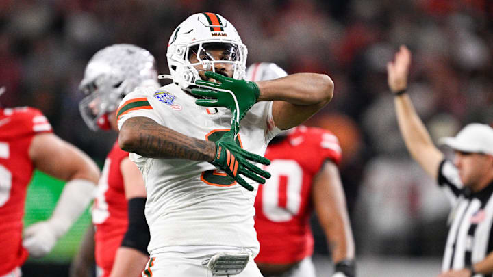Miami Hurricanes defensive lineman Akheem Mesidor 