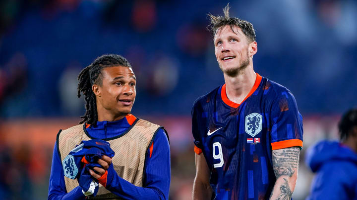 Nathan Ake ve Wout Weghorst