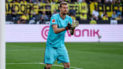 Lukas Hradecky kassierte gegen den BVB einen Platzverweis