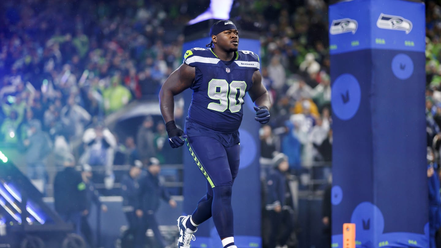Extend, trade or let walk Early look at Seahawks potential 2025 free