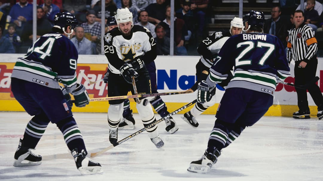 Hartford Whalers vs Dallas Stars