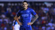 El delantero uruguayo Gabriel 'Toro' Fernández ya hizo acto de presencia en La Noria para acelerar su recuperación.