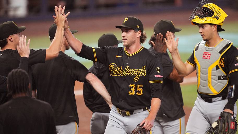 Braxton Ashcraft celebrates with teammates