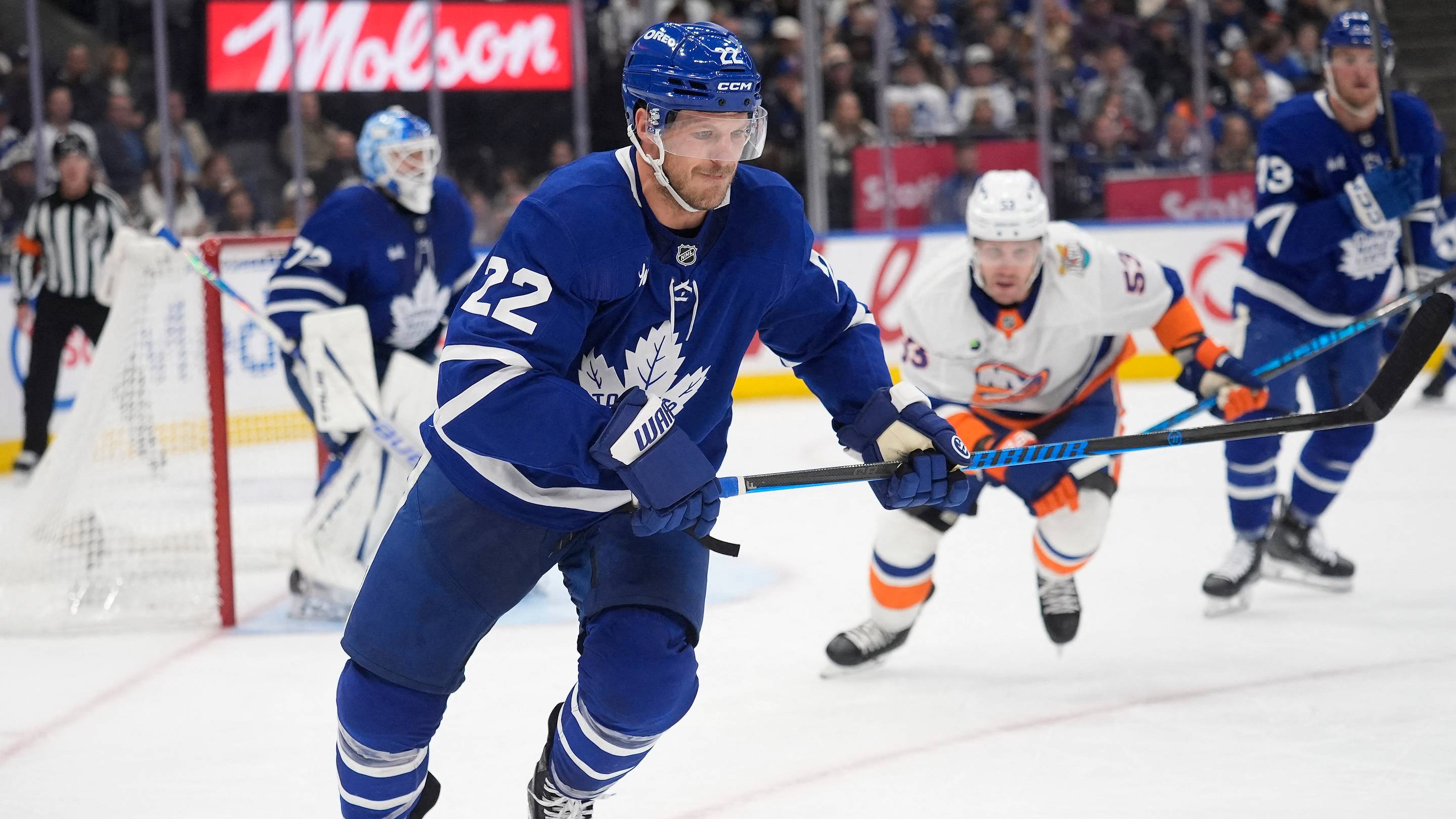 Jake McCabe forced to leave Maple Leafs game after freak injury