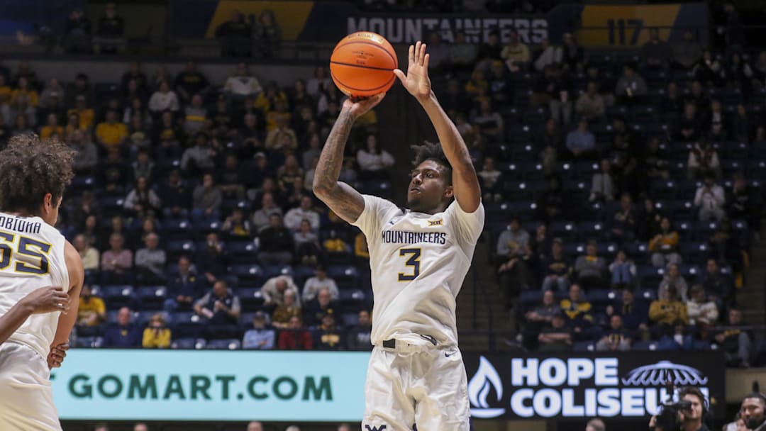 West Virginia Mountaineers guard Honor Huff 