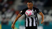 Marçal é um dos destaques do Botafogo desde que chegou ao time