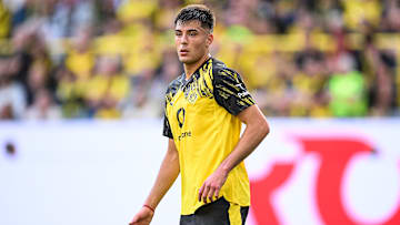 Aaron Anselmino hinterließ bei seinem BVB-Debüt einen ordentlichen Eindruck