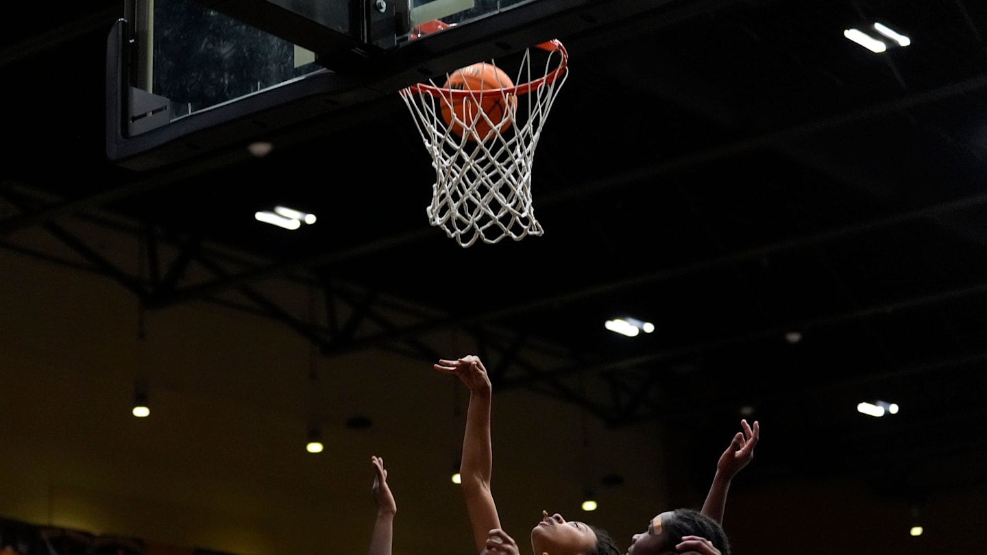 The Changing Game: How Tech is Transforming Sports Entertainment