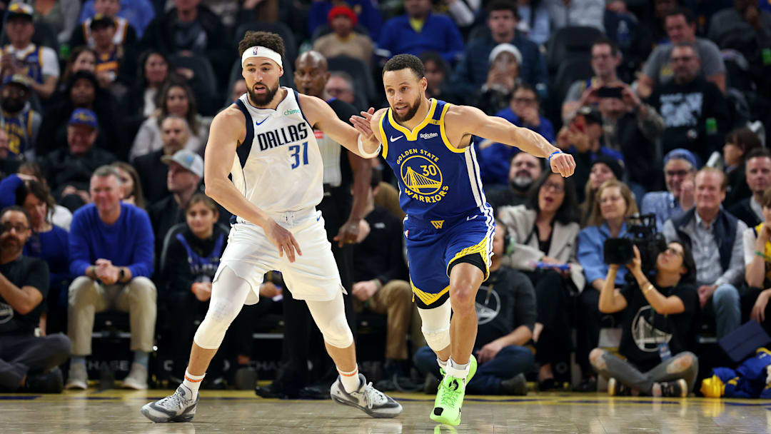 Dallas Mavericks v Golden State Warriors