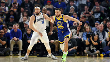 Dallas Mavericks v Golden State Warriors