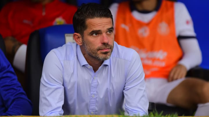 El técnico de las Chivas, el argentino Fernando Gago, no está del todo contento con los refuerzos que le trajo la directiva