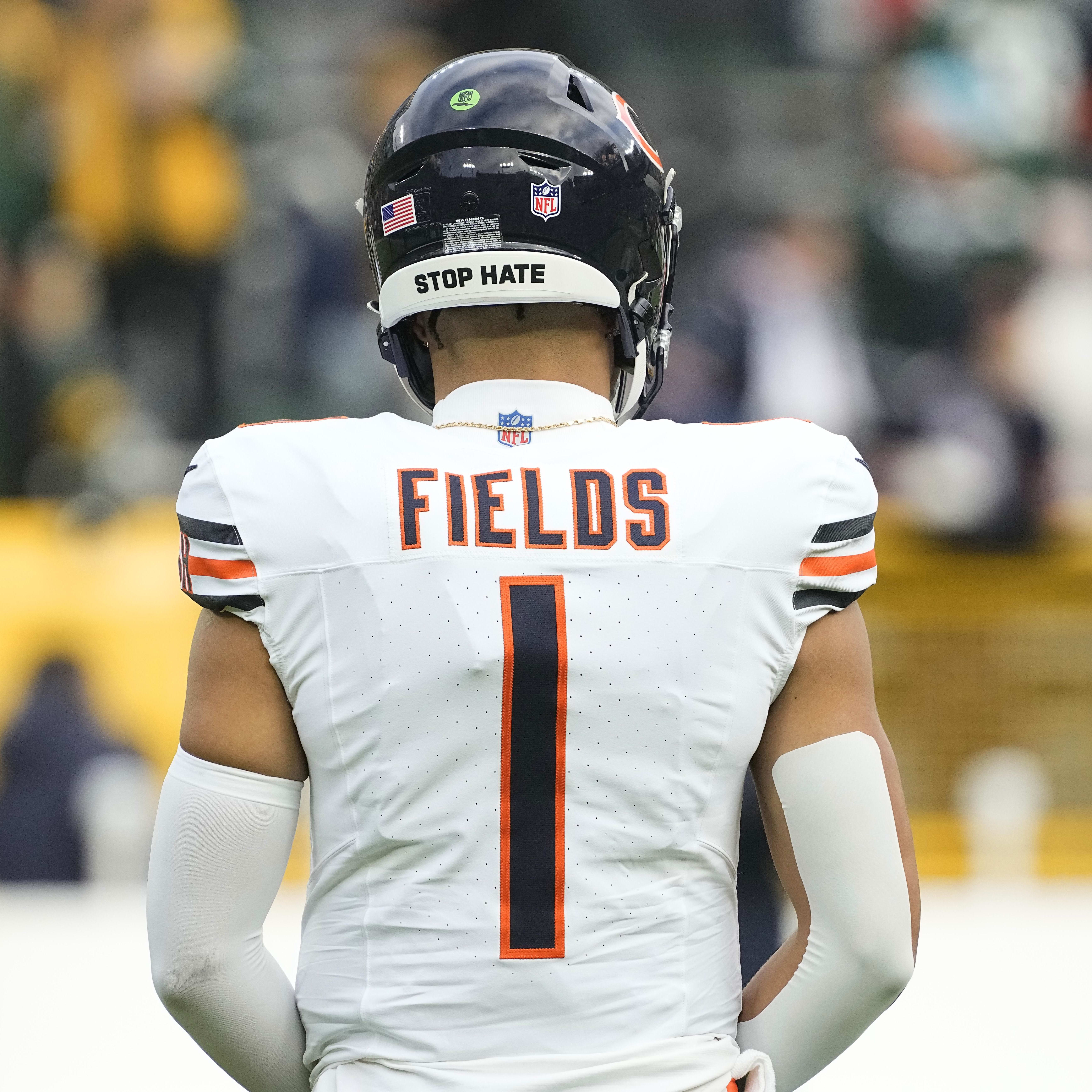 Chicago Bears quarterback Justin Fields (1) during warmups against the Green Bay Packers. 