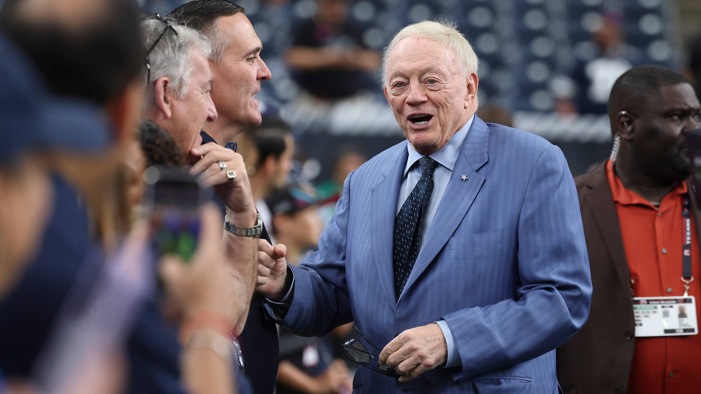 NFL Insider Confirms Cowboys' Stance on Making Another Big Trade to Help Ailing Defense