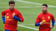 Gerard Piqué y Sergio Ramos entrenando con la selección española de fútbol
