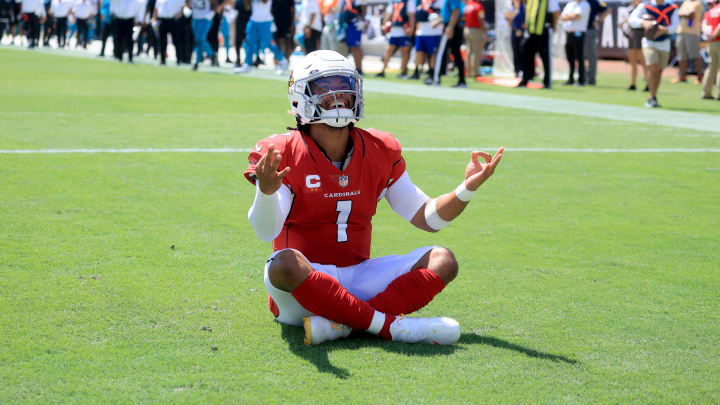 Kyler Murray celebrates a touchdown. 